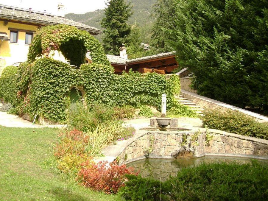Roisan Chambres D'Hotes Nuits De Reve מראה חיצוני תמונה