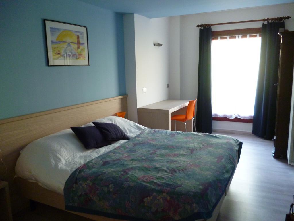Roisan Chambres D'Hotes Nuits De Reve חדר תמונה