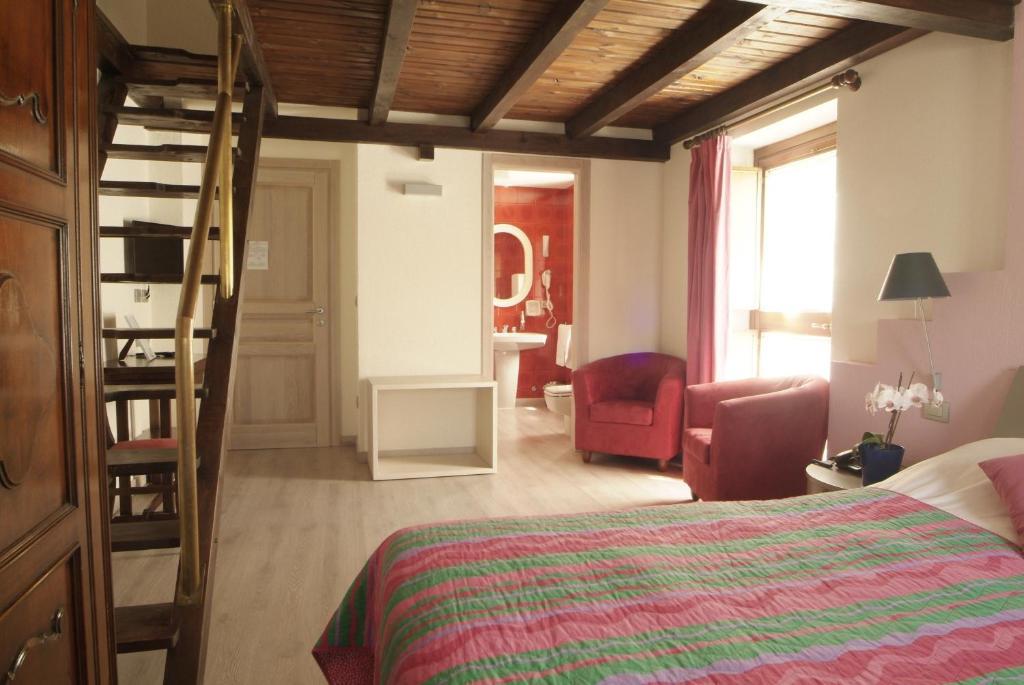 Roisan Chambres D'Hotes Nuits De Reve חדר תמונה