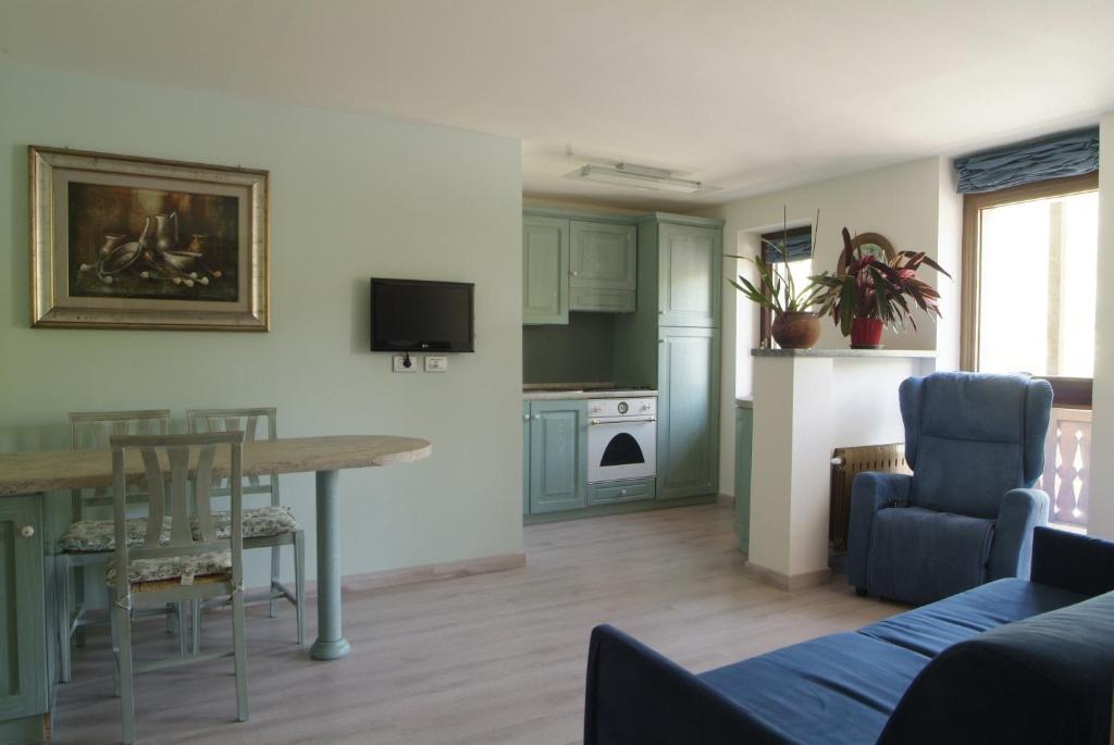 Roisan Chambres D'Hotes Nuits De Reve חדר תמונה
