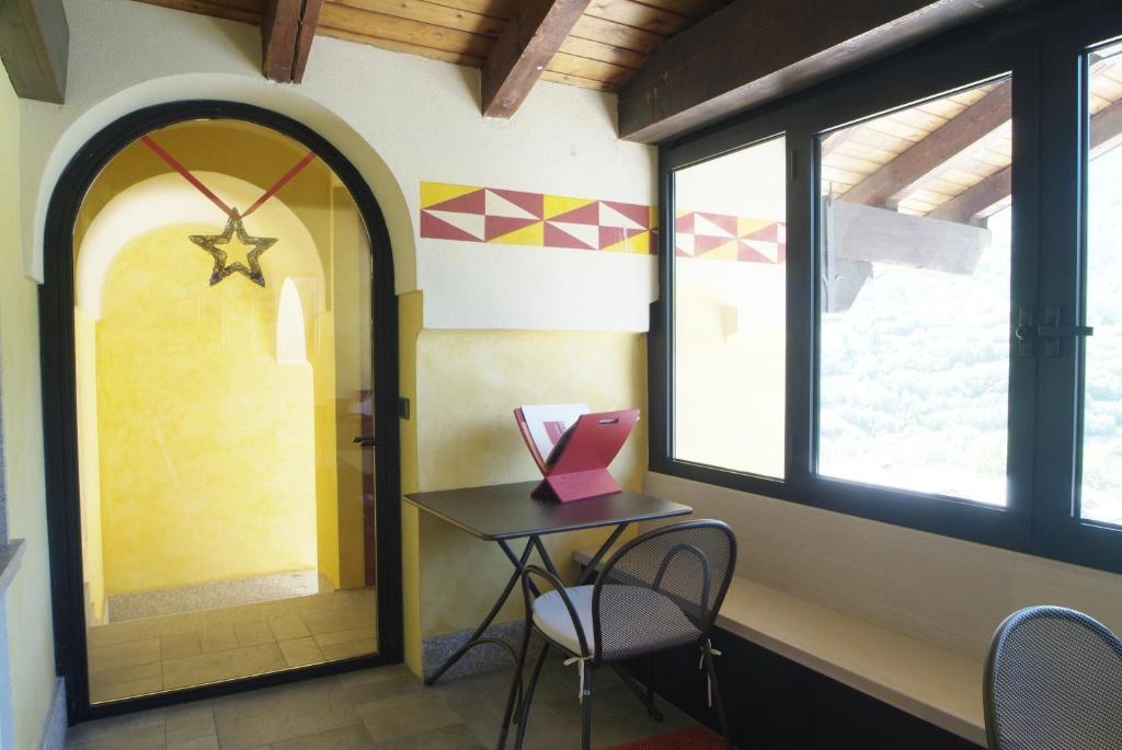 Roisan Chambres D'Hotes Nuits De Reve מראה חיצוני תמונה