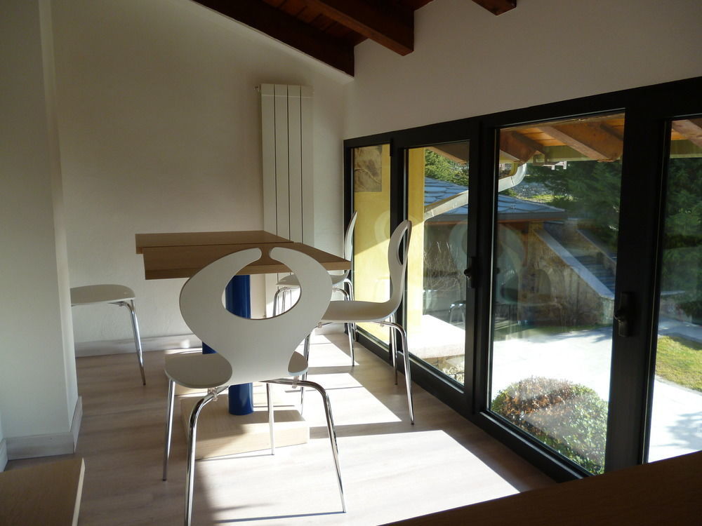 Roisan Chambres D'Hotes Nuits De Reve מראה חיצוני תמונה