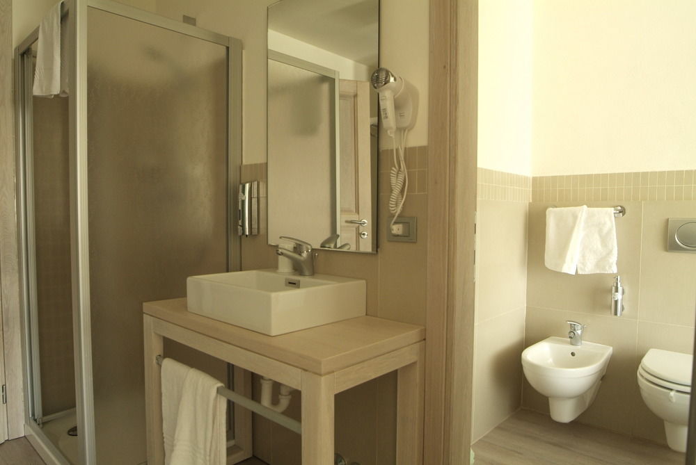 Roisan Chambres D'Hotes Nuits De Reve מראה חיצוני תמונה